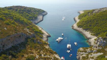 Vis island Stiniva bay
